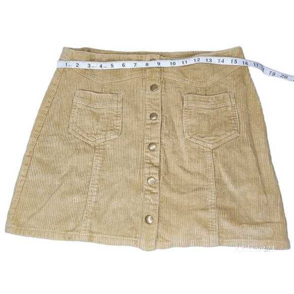 She+Sky Mini  Skirt Size Large Tan - Picture 2 of 5